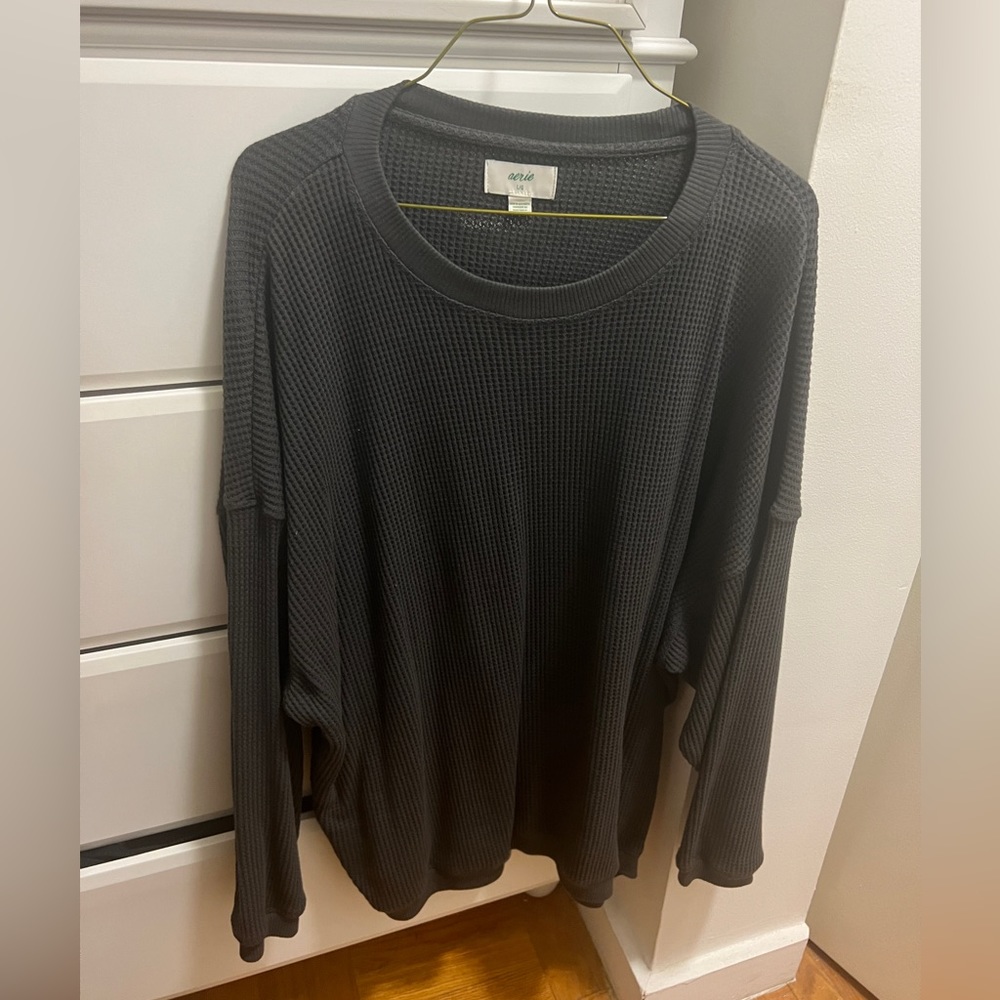 aerie size L charcoal sweater. worn once. good condition.